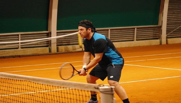 Tác động của cân nặng vợt tennis 